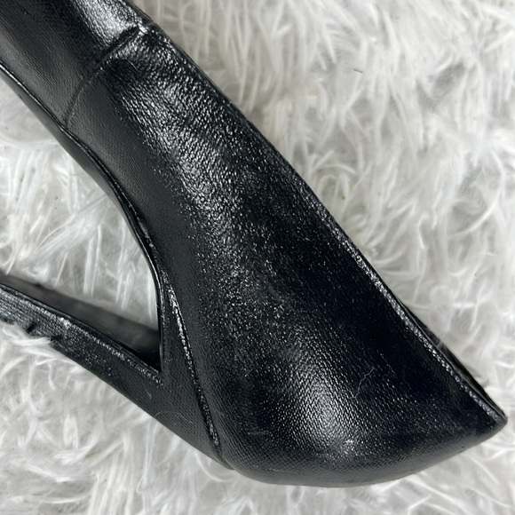 CHRISTIAN DIOR HEELS - Picture 11 of 12